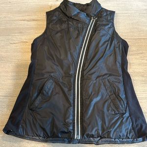 Lululemon puffer vest